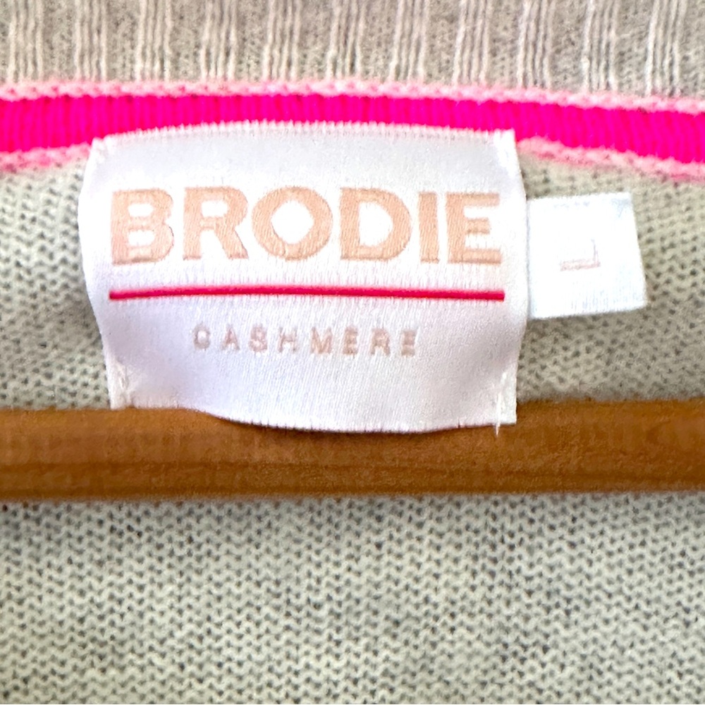 NEW without Tags - BRODIE 
Flower Pop Cashmere Crewneck Sweater - large - 2024 - Picture 7 of 13